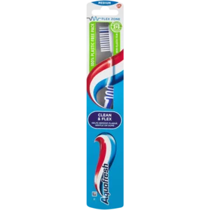 Aquafresh Clean & Flex Medium Toothbrush