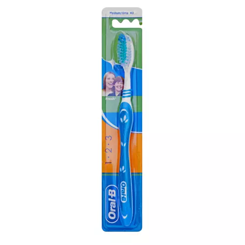 Oral-B 3-Effects Natural Fresh Manual Toothbrush Medium