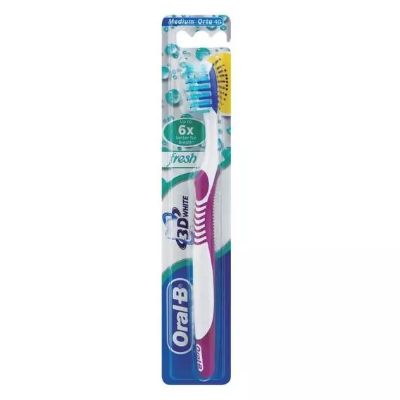 Oral-B Advanced 3D White Toothbrush 40 Medium Oral-B Advanced 3D White Toothbrush 40 Medium