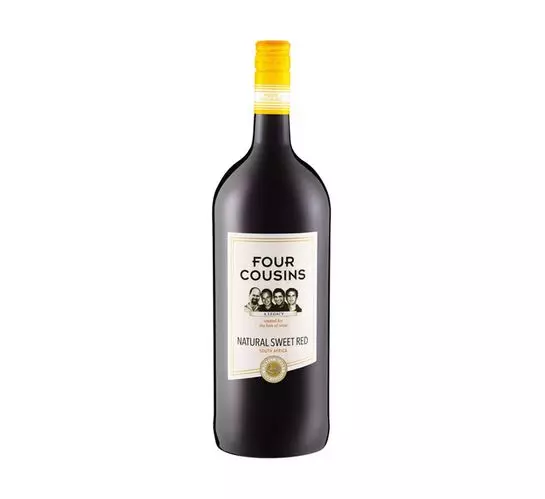 Four Cousins Natural Sweet Red (1x1.5 l) Four Cousins Natural Sweet Red (1x1.5 l)